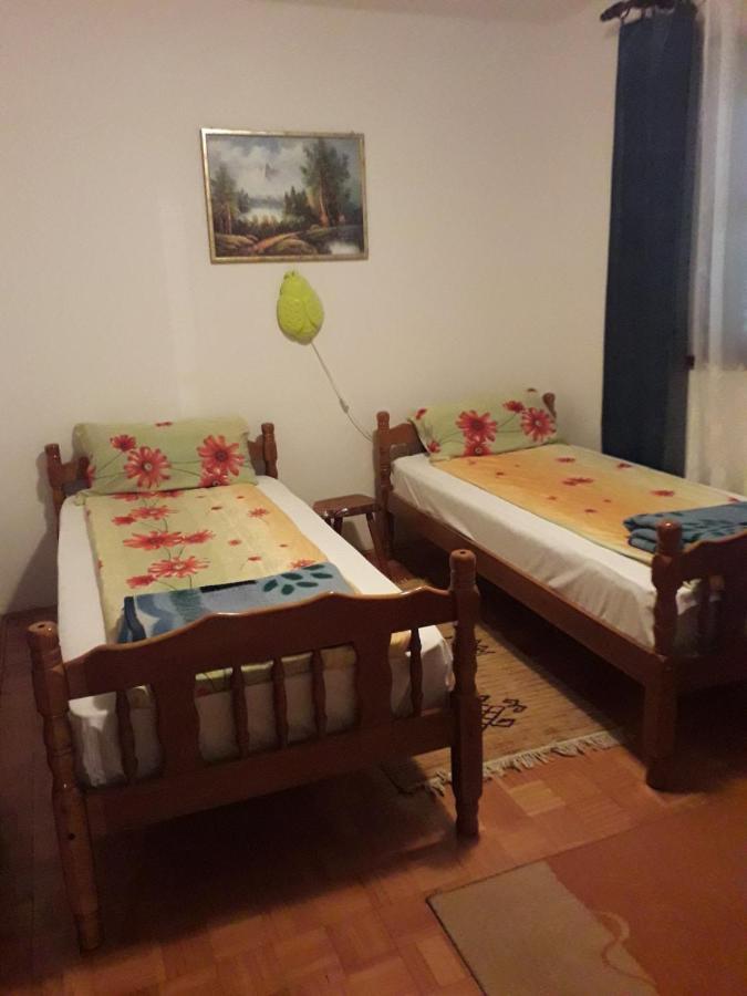 קראלג'בו Kuca Za Odmor Zicanka מראה חיצוני תמונה